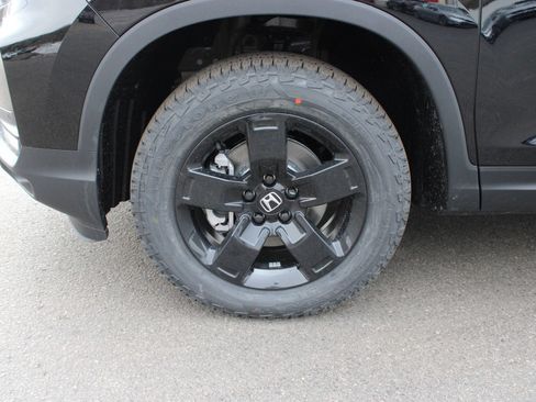 New 2026 Honda Ridgeline Black Edition image 16