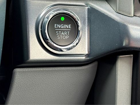 Used 2023 Ford F150 Limited image 7