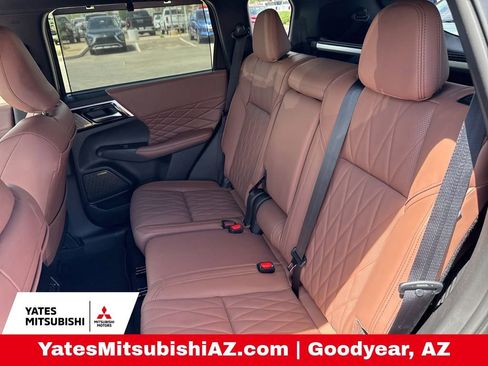 New 2026 Mitsubishi Outlander SEL image 6