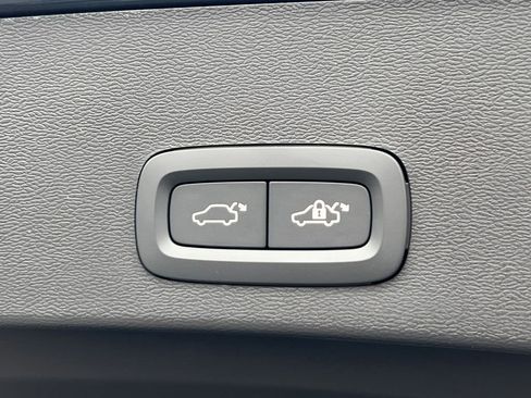 New 2026 Volvo EX40 Plus w/ Protection Package Premier image 14