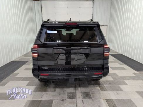 Used 2025 Toyota 4Runner TRD Sport AWD/4WD image 3