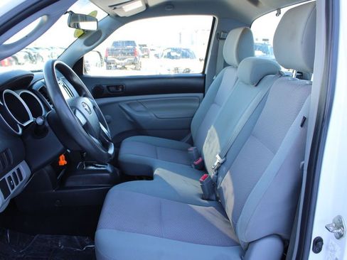 Used 2014 Toyota Tacoma 2WD Regular Cab image 11