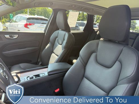 Used 2023 Volvo XC60 B5 Plus w/ Climate Package AWD/4WD image 18