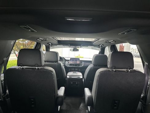 Used 2021 Chevrolet Suburban RST w/ Luxury Package AWD/4WD image 19