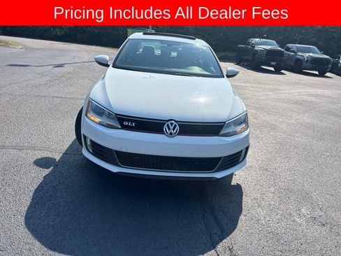 Used 2015 Volkswagen Jetta GLI SE FWD image 2