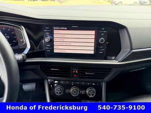 Used 2024 Volkswagen Jetta SEL image 29