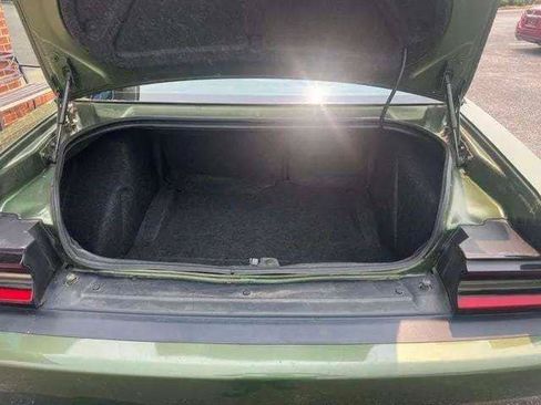 Used 2021 Dodge Challenger SXT RWD image 5