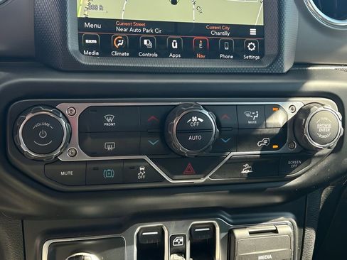 Used 2022 Jeep Wrangler Unlimited Rubicon 4xe image 25