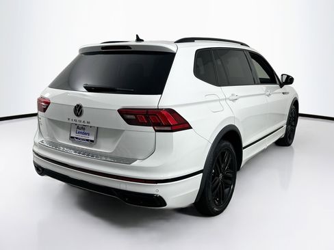 Used 2022 Volkswagen Tiguan SE R-Line image 5