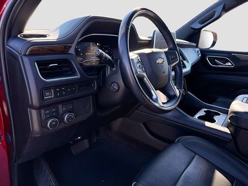Used 2022 Chevrolet Tahoe Premier AWD/4WD image 12
