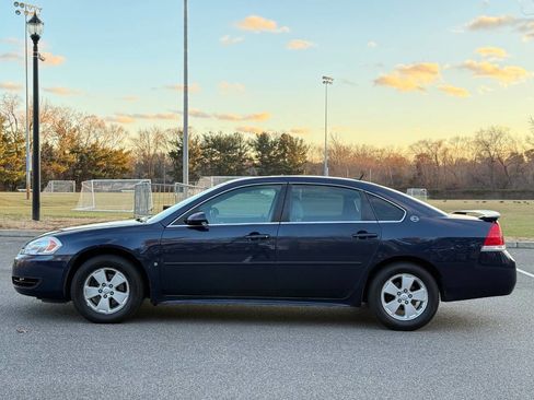 Used 2009 Chevrolet Impala LT w/ Luxury Edition Package image 7