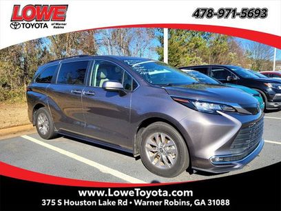 Certified 2022 Toyota Sienna XLE