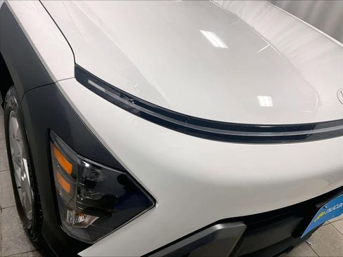 Used 2024 Hyundai Kona SE image 32