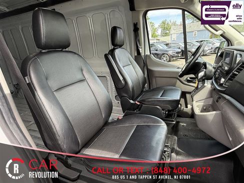 Used 2023 Ford Transit 250 Medium Roof AWD image 24