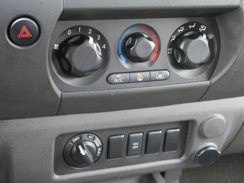 Used 2008 Nissan Xterra X image 12