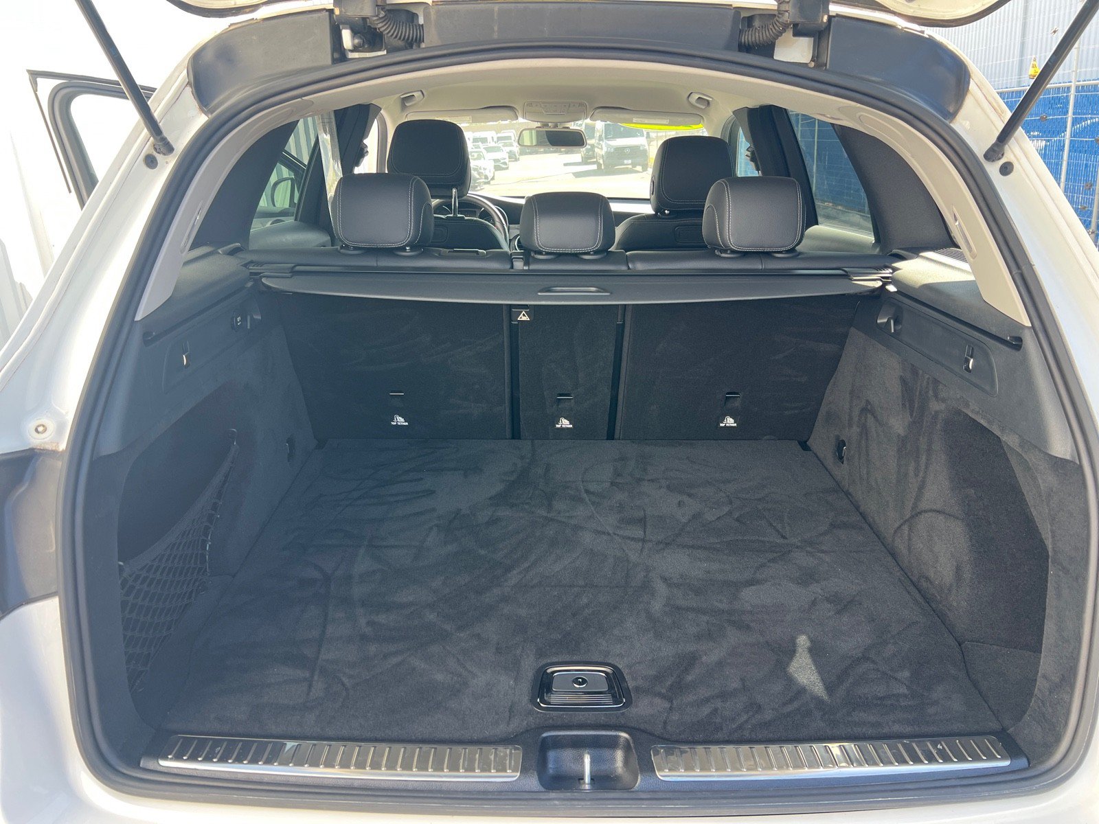Used 2019 Mercedes-Benz GLC 300 4MATIC image 11