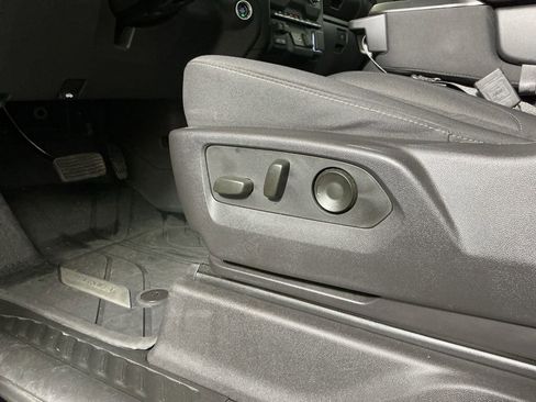 Used 2024 Chevrolet Silverado 1500 Custom Trail Boss w/ LPO, Dark Essentials Package AWD/4WD image 18