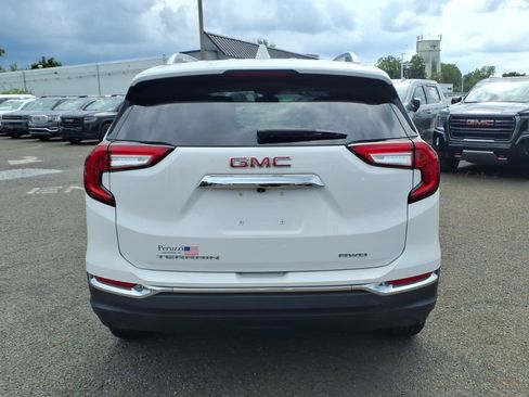 Used 2023 GMC Terrain SLT AWD/4WD image 4