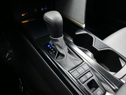 Used 2025 Toyota Camry LE image 20