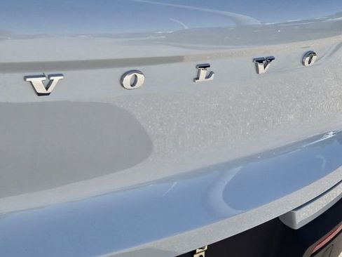 New 2026 Volvo XC40 B5 Ultra image 10