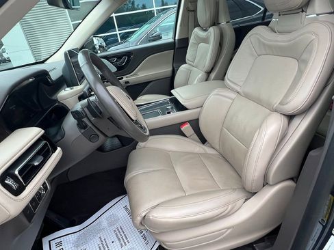Used 2023 Lincoln Aviator Reserve w/ Equipment Group 201A image 24