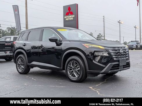 Used 2024 Nissan Rogue S FWD image 1