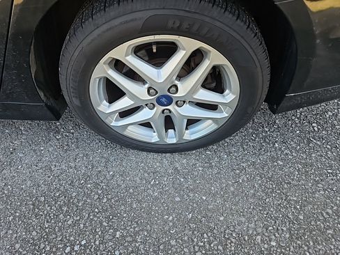 Used 2013 Ford Fusion SE image 12