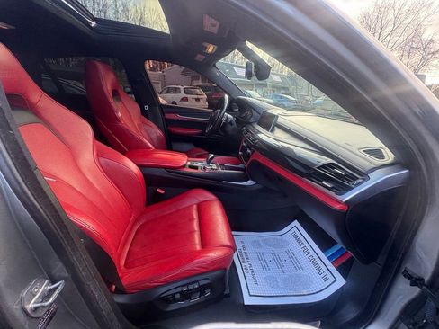 Used 2015 BMW X6 M image 40