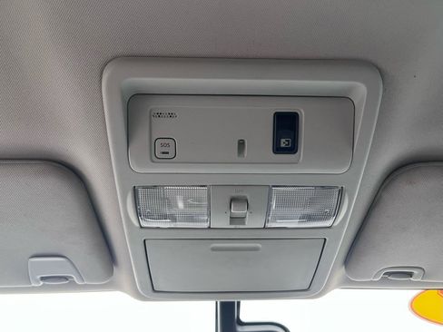 Used 2017 Nissan Titan SL image 36