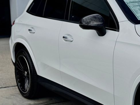 Used 2025 Mercedes-Benz GLC 300 image 10