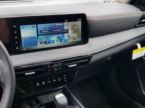 New 2025 Nissan Kicks SR image 19