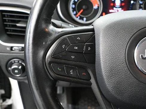 Used 2019 Jeep Cherokee Trailhawk image 26