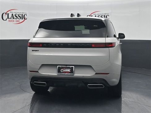 Used 2025 Land Rover Range Rover Sport Dynamic SE image 8