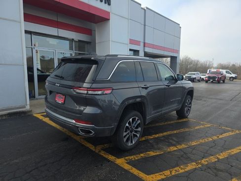 Used 2024 Jeep Grand Cherokee Overland w/ Adv Protech Group III image 3