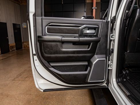 Used 2020 RAM 2500 Laramie image 37