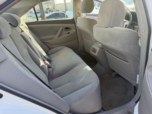 Used 2009 Toyota Camry LE FWD image 23