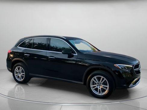 Used 2025 Mercedes-Benz GLC 300 image 35