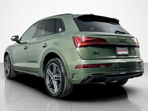Used 2023 Audi Q5 e Premium Plus w/ Premium Plus Package image 3