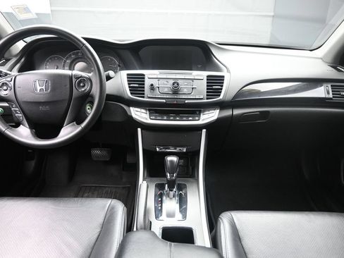 Used 2014 Honda Accord Sport image 9