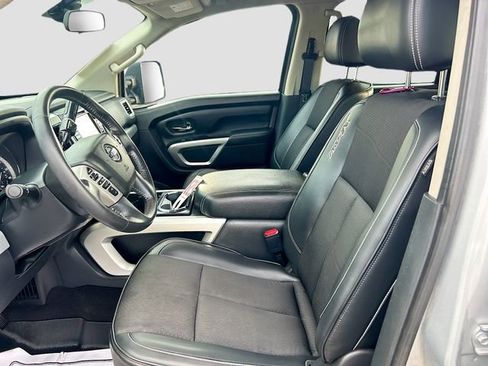 Used 2017 Nissan Titan PRO-4X AWD/4WD image 17