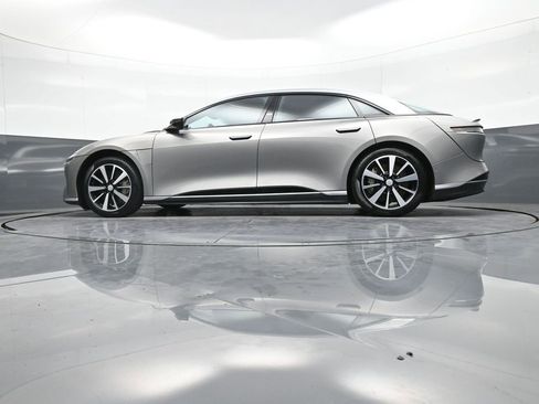 Used 2023 Lucid Air Touring image 38