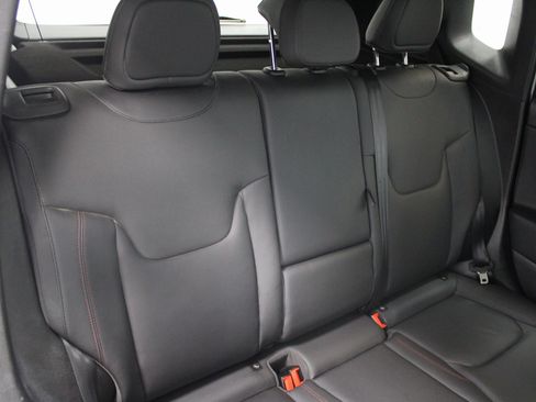 Used 2019 Jeep Renegade Trailhawk image 26