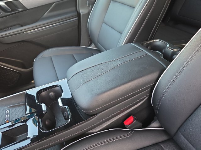 Certified 2025 Buick Enclave Preferred FWD image 21
