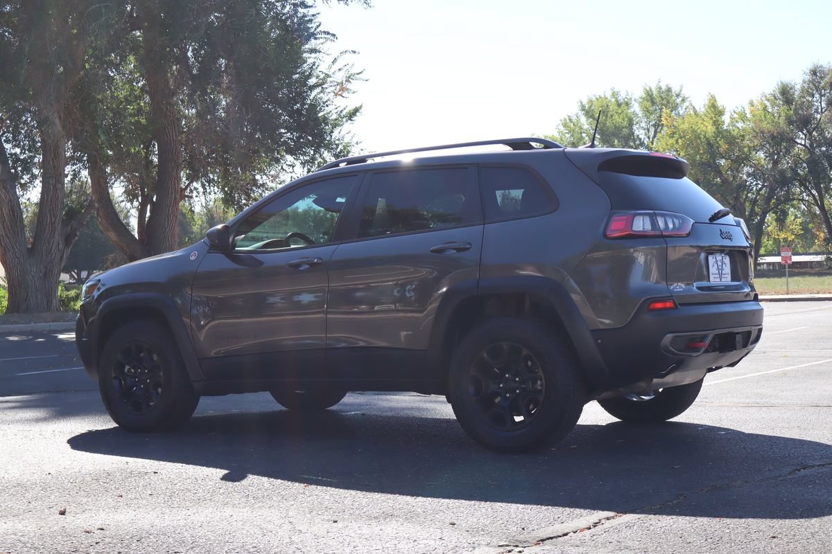 Used 2020 Jeep Cherokee Trailhawk w/ Technology Group AWD/4WD image 7