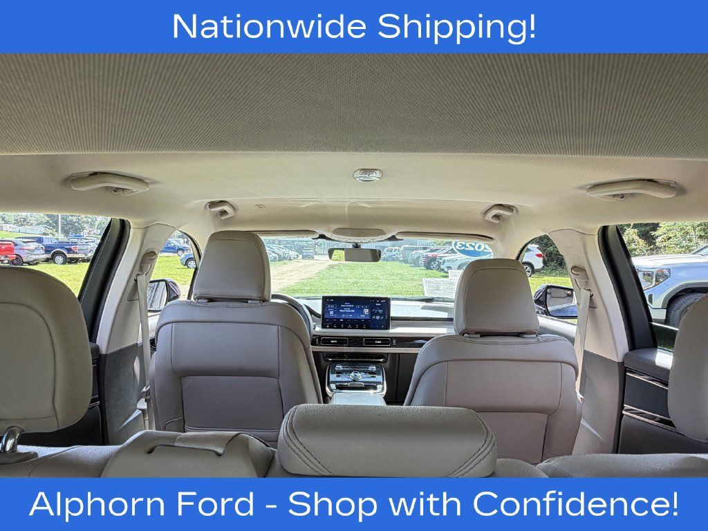 Used 2023 Lincoln Nautilus AWD w/ Premium Package image 26