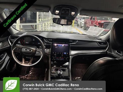 Used 2023 Jeep Grand Cherokee Limited w/ Trailer Tow Prep Group (B) AWD/4WD image 31