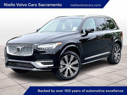 Used 2025 Volvo XC90 T8 Plus w/ Protection Package Premier image 1