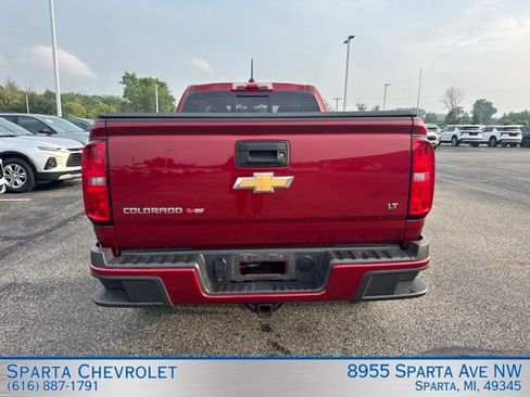 Used 2018 Chevrolet Colorado LT w/ LT Convenience Package AWD/4WD image 4