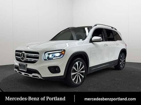 Used 2022 Mercedes-Benz GLB 250 4MATIC image 1