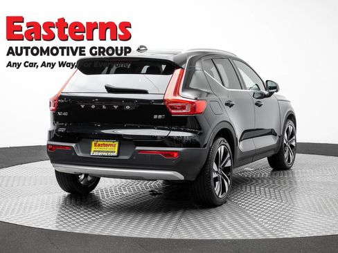 Used 2025 Volvo XC40 B5 Plus AWD/4WD image 5